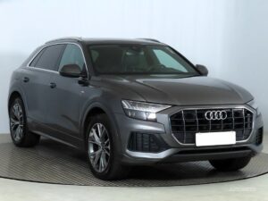 Audi Q8 suv, rok 2022